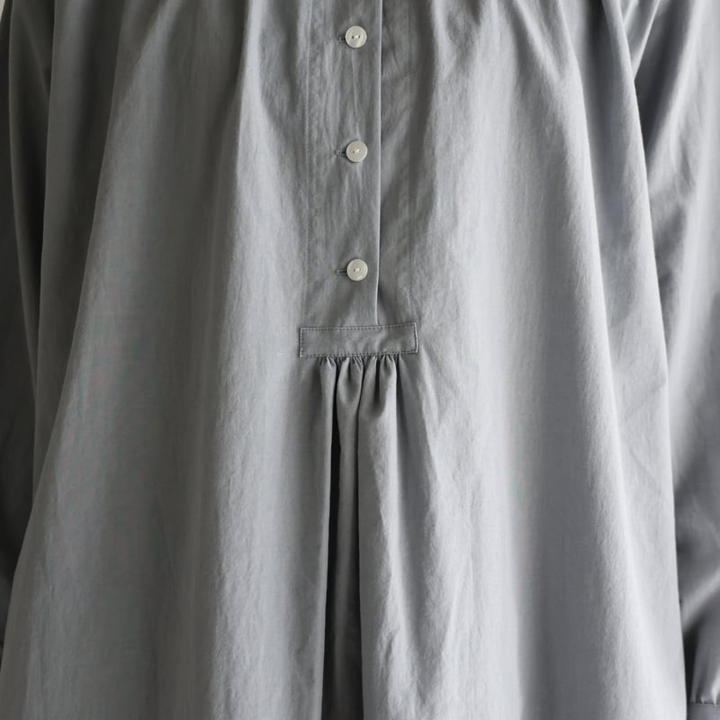 HUIS.ハウス遠州織物U611 綿ウールタイプライタークロススキッパー HUIS｜綿ウールタイプライタークロス バルーンスリーブワイドブラウス