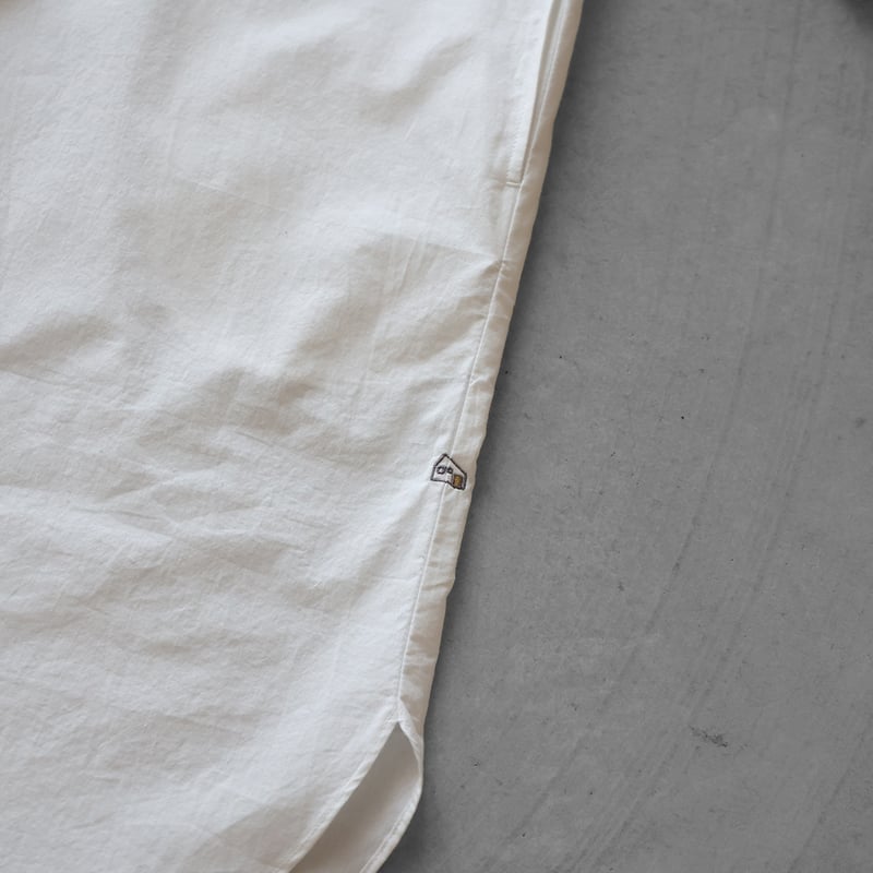 オーガニックコットン刺繍ロングシャツ（白）【ユニセックス】004EM