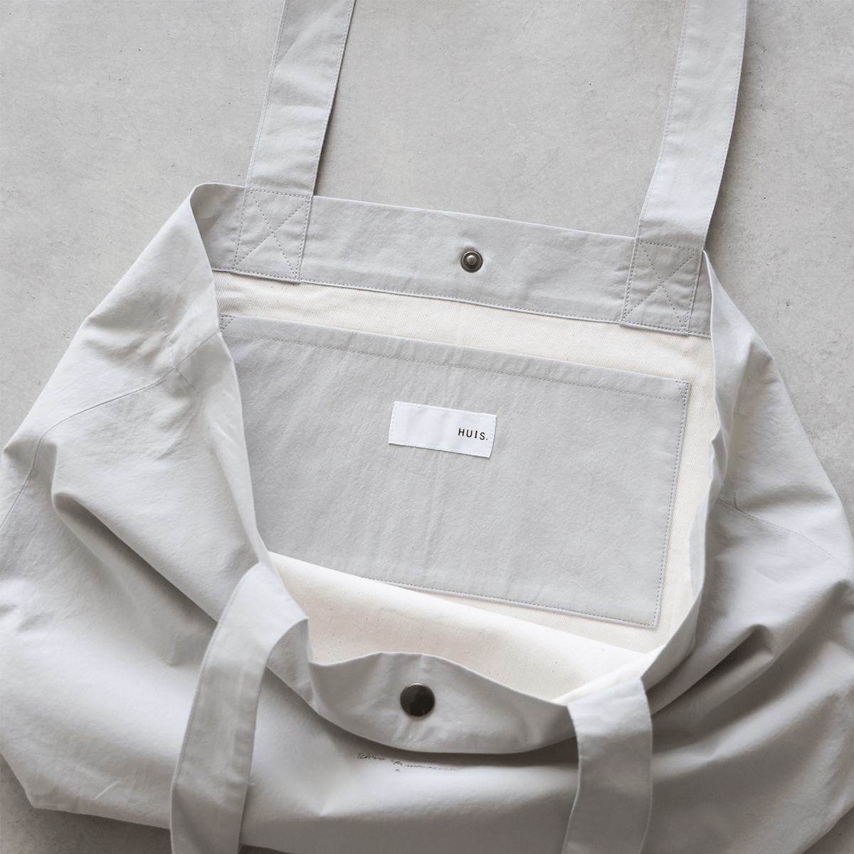 山口一郎×HUIS”限定トートバッグ【shuttle シャトル】（ミストグレー