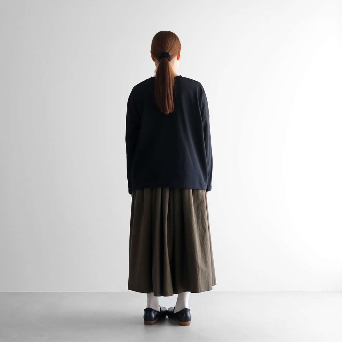 HUIS in house］SUVIN COTTON長袖スクエアワイドカットソー（ブラック）