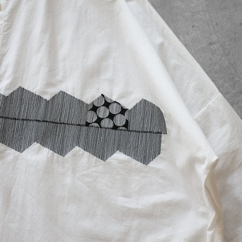 オーガニックコットン刺繍ロングシャツ（白）【ユニセックス】004EM
