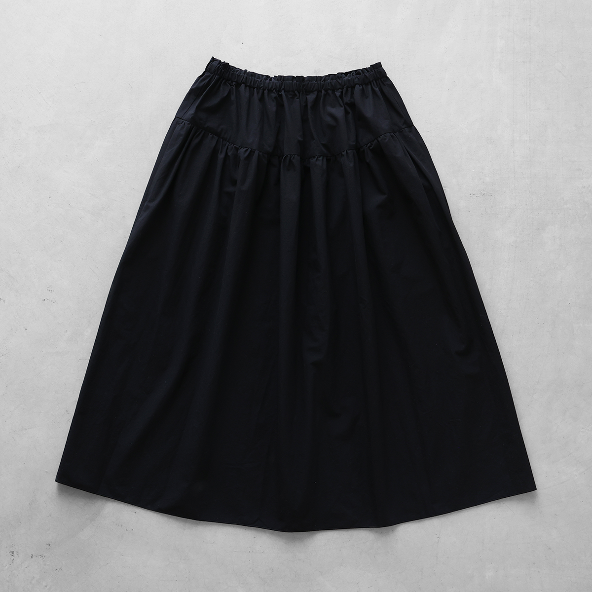 綿ウールタイプライタークロス2段ギャザースカート（ブラック