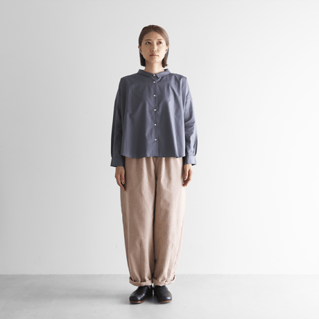 【HUIS.】 綿ウールタイプライタークロススカートパンツ ダークカーキ CATEGORY パンツ | HUIS onlinestore