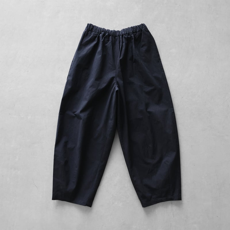 オローネ　バルーンパンツ　コットン　カジュアルパンツ　ブラック　黒 オローネ バルーンパンツ コットン カジュアルパンツ ブラック