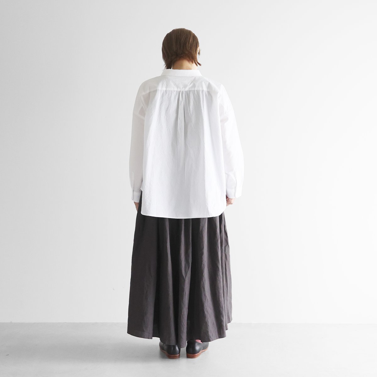 コードレーンワイドブラウスL（白）【レディス】U102L | HUIS onlinestore