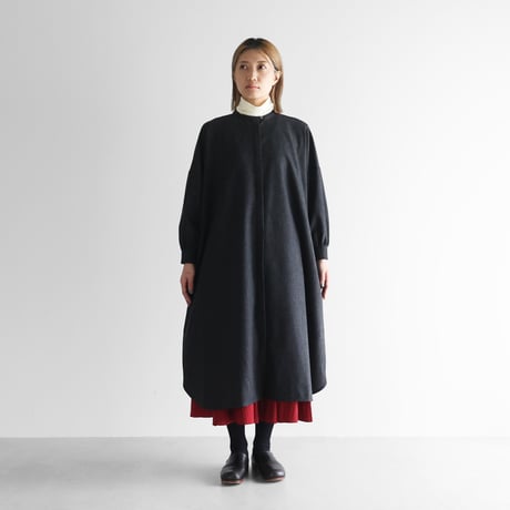 HUIS ハウス　長袖ブラウン オーガニックコットンバンドカラーロングシャツ（チャコールブラウン