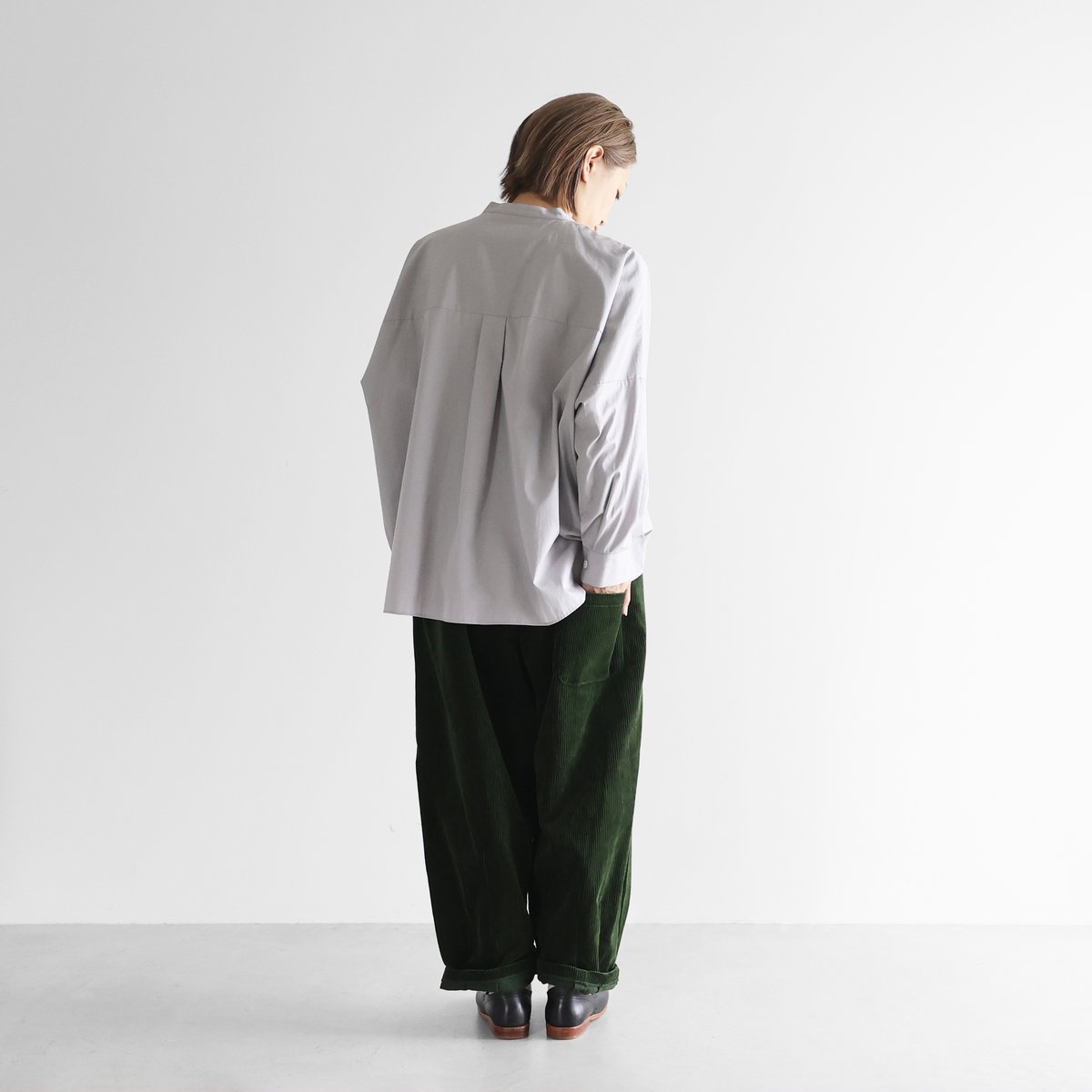 シャトルコーデュロイバルーンパンツロング（太畝・エバーグリーン