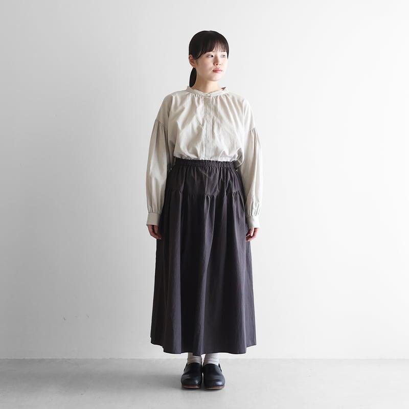 綿ウールタイプライタークロス2段ギャザースカート（ダークグレー