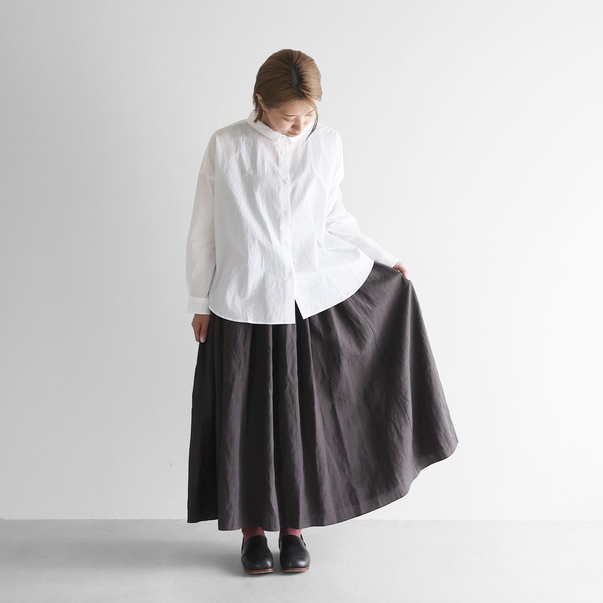 オールドレピアリネンロングスカートL（チャコールグレー