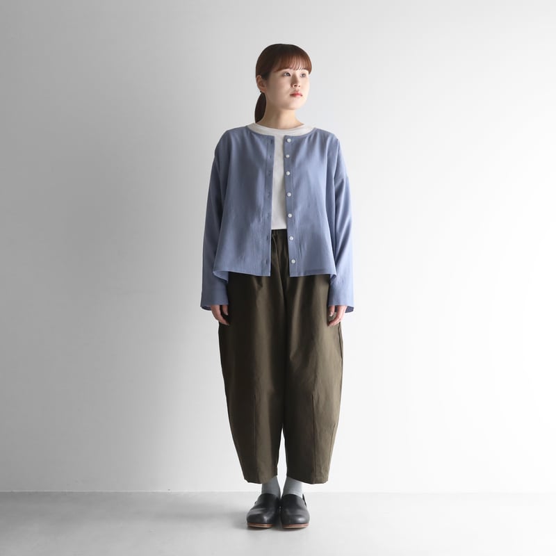 ウォッシャブルウールショートカーディガン（グレイッシュブルー