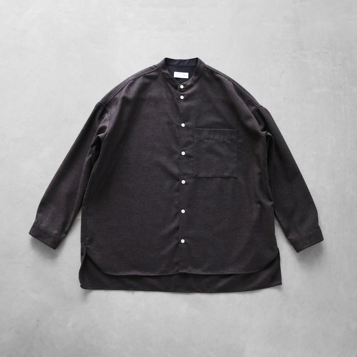 HUIS×尾州”ウールトロバンドカラーオーバーシャツ（ダークモカ）【ユニ