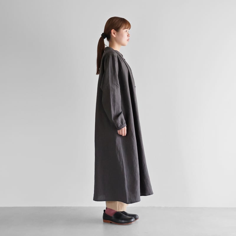 オールドレピアリネン前開きロングワンピース（チャコールグレー