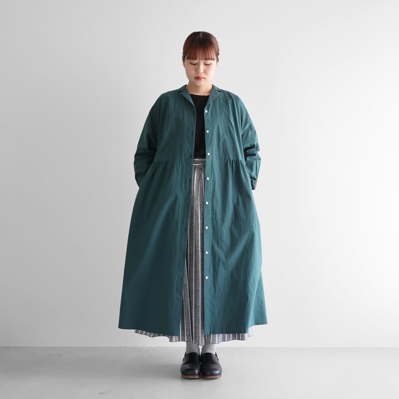 コードレーンオープンカラーワンピース（ダークグリーン