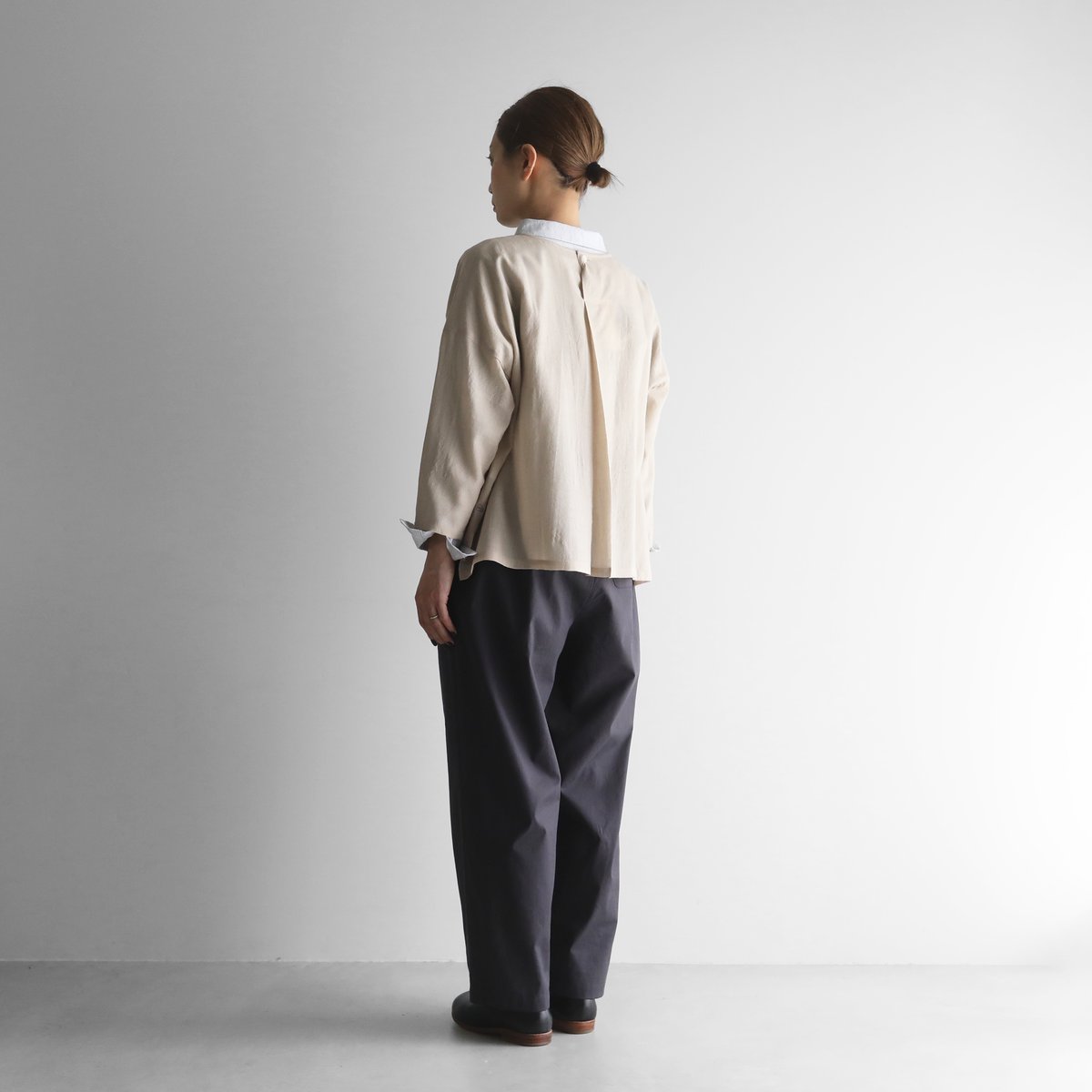 HUIS 504 バフクロス ワイドパンツ（ネイビー）【ユニセックス】新品 バフクロスワイドパンツ【ユニセックス】504をリリースしました