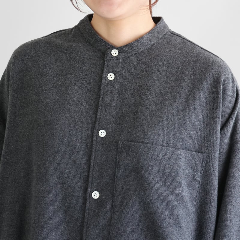 ヤクウール綾ネルバンドカラーオーバーシャツ（ダークグレー）【ユニ