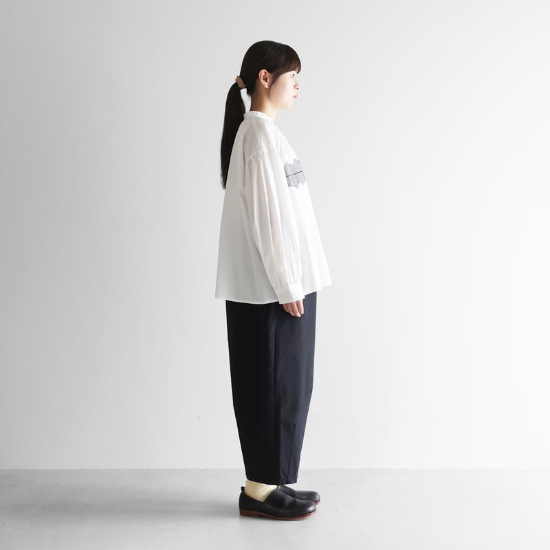 オーガニックコットン刺繍バルーンスリーブワイドブラウス（白