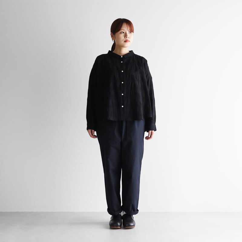 柄二重織シャトルジャガードワイドブラウス（ブラック