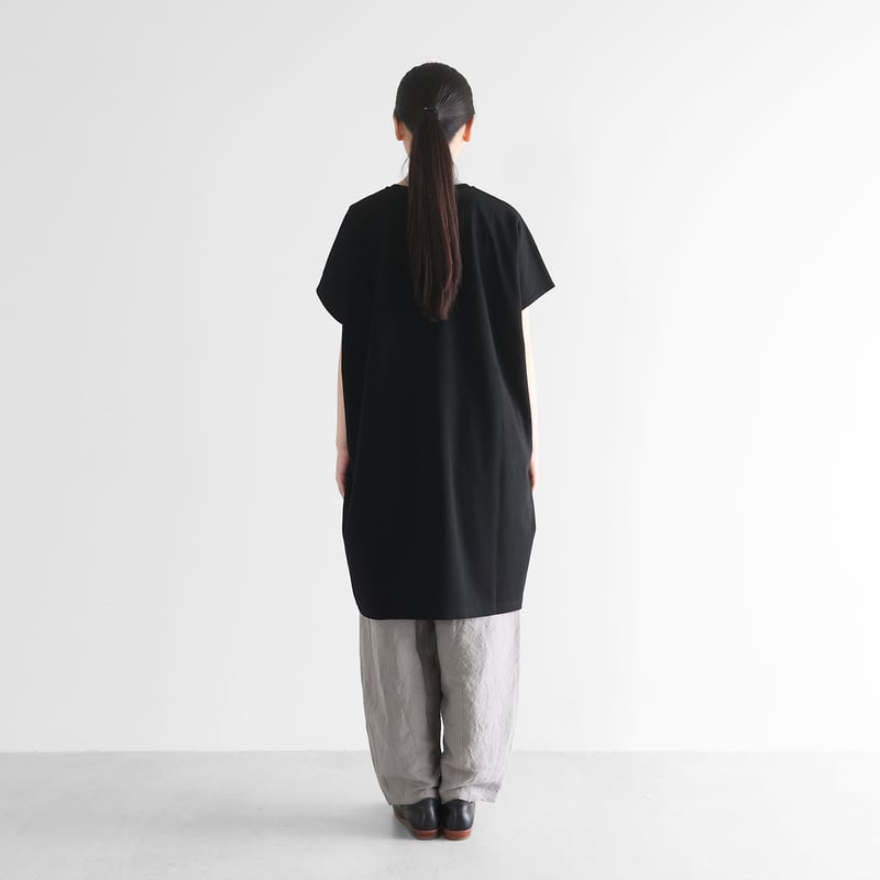 HUIS in house］綿麻天竺半袖Vネックワンピース（ブラック）【レディス