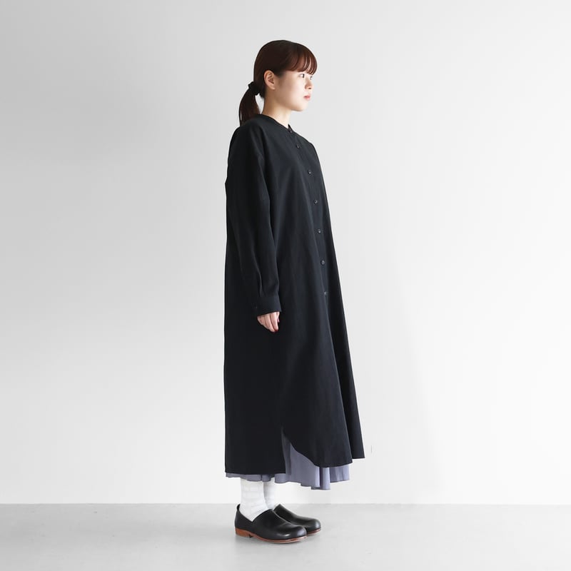 ギザコットンヘンプバンドカラーシャツロングワンピース（ブラック
