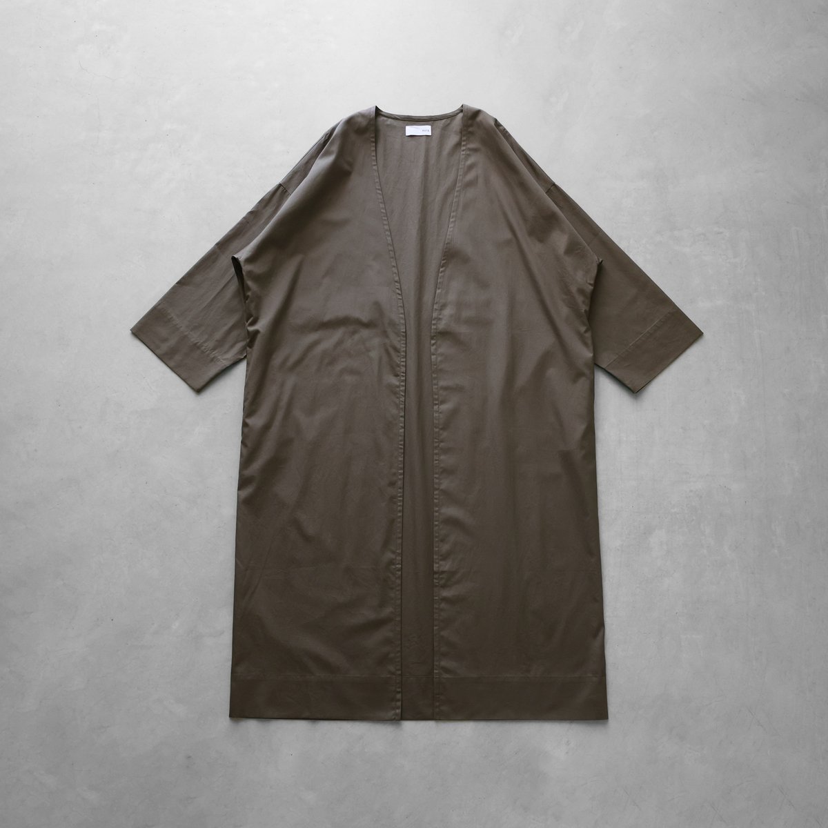 遠州織物HUIS ギザコットンブロード8分丈パンツ503　色オレガノ fit=scale-down,w=1200