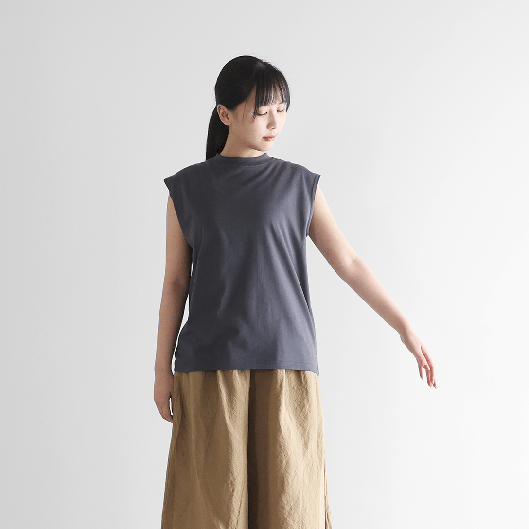 HUIS in house］SUVIN COTTONノースリーブカットソー（ダークグレー）【