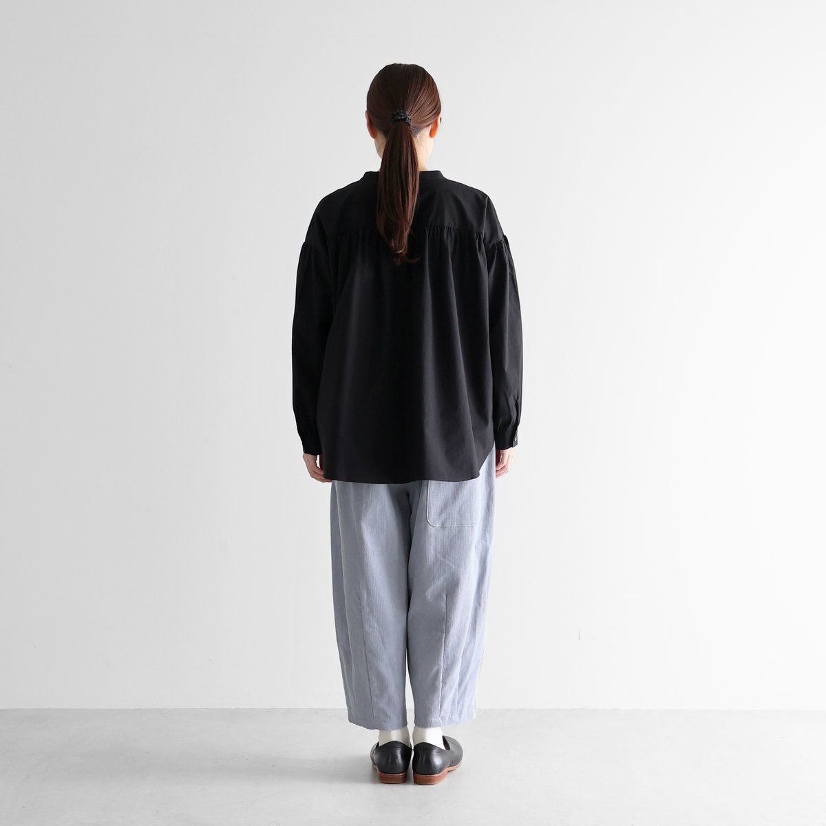 HUIS U111 オーガニックコットンビエラギャザーワイドブラウス　遠州織物 HUIS U111 オーガニックコットンビエラギャザーワイドブラウス 遠州織物