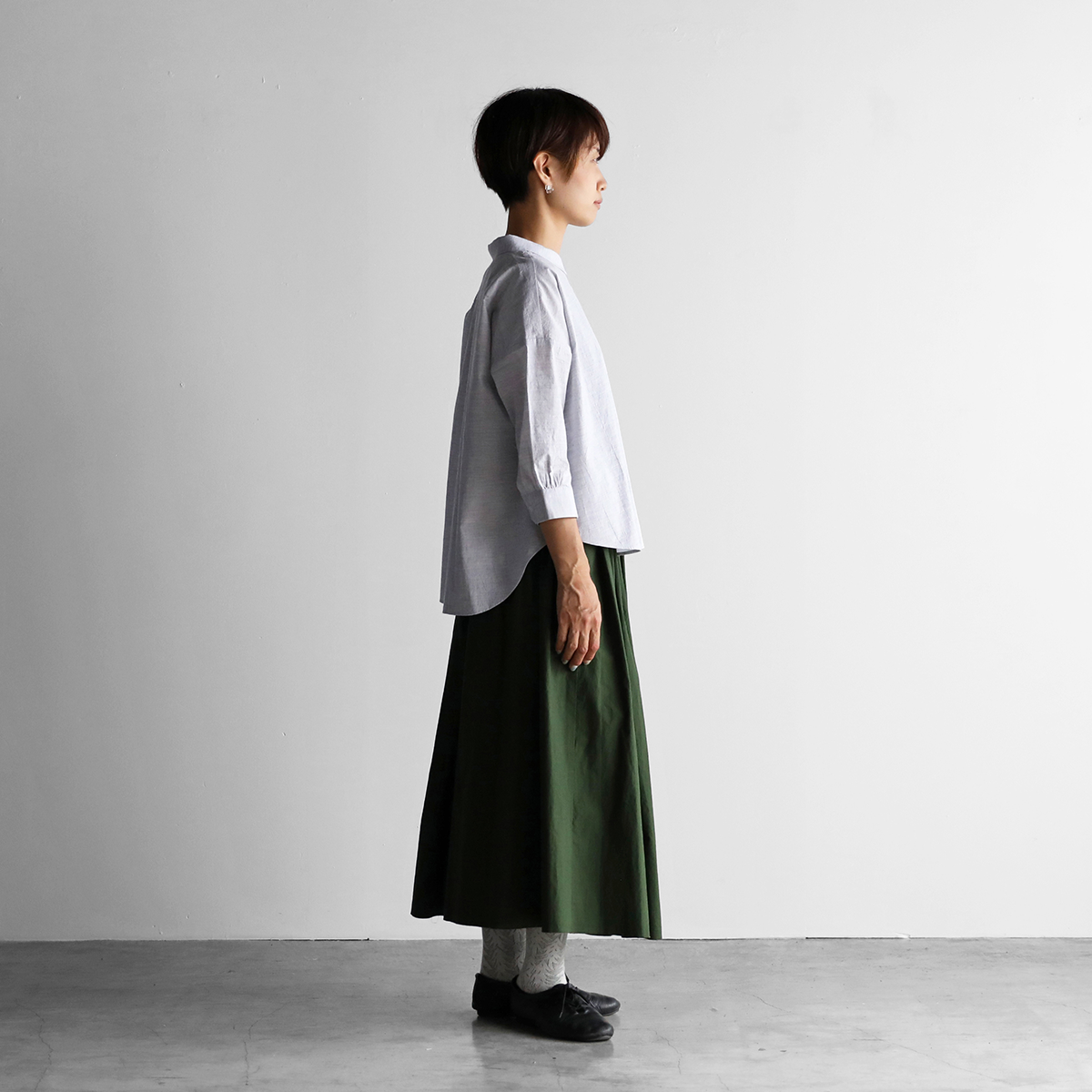 HUIS 遠州織物　U108　8分袖コードレーンワイドブラウス 8分袖コードレーンワイドブラウス（トップ糸グレーストライプ