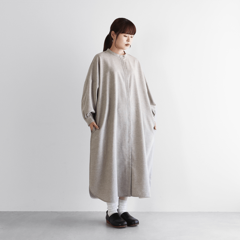 HUIS×尾州”ウールトロバルーンスリーブワンピース（ミルクティ