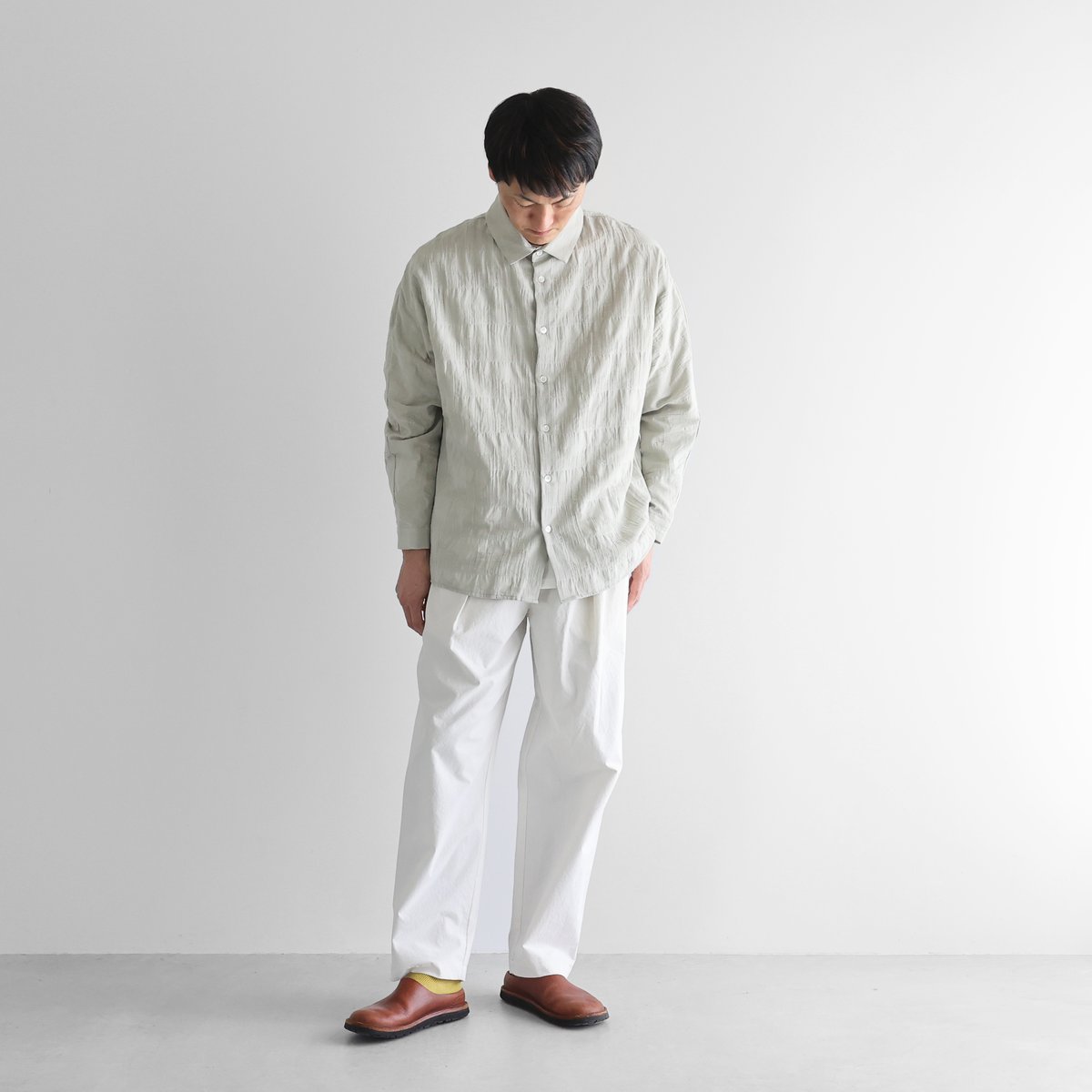 先染めバフクロスセミワイドパンツ（オフホワイト）【ユニ