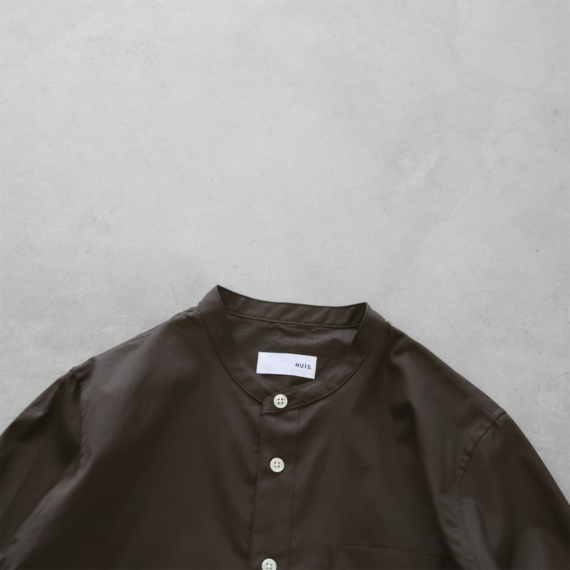 ギザコットンブロードバンドカラーシャツ（アースブラウングレー