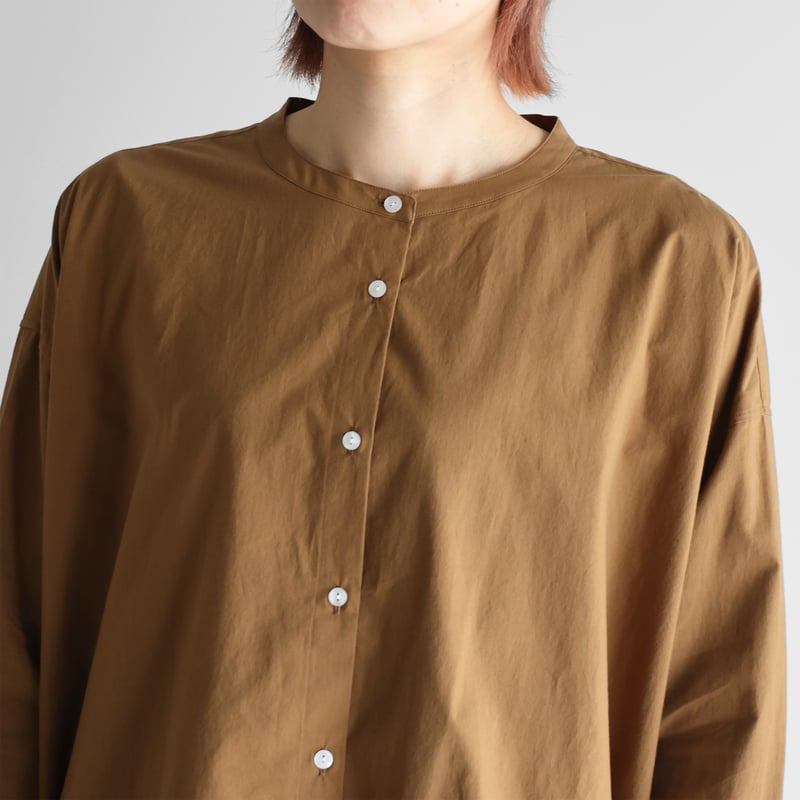 A17333 美品 HUIS. オーガニックコットンバンドカラーワイドブラウス オーガニックコットンバンドカラーワイドブラウス（白