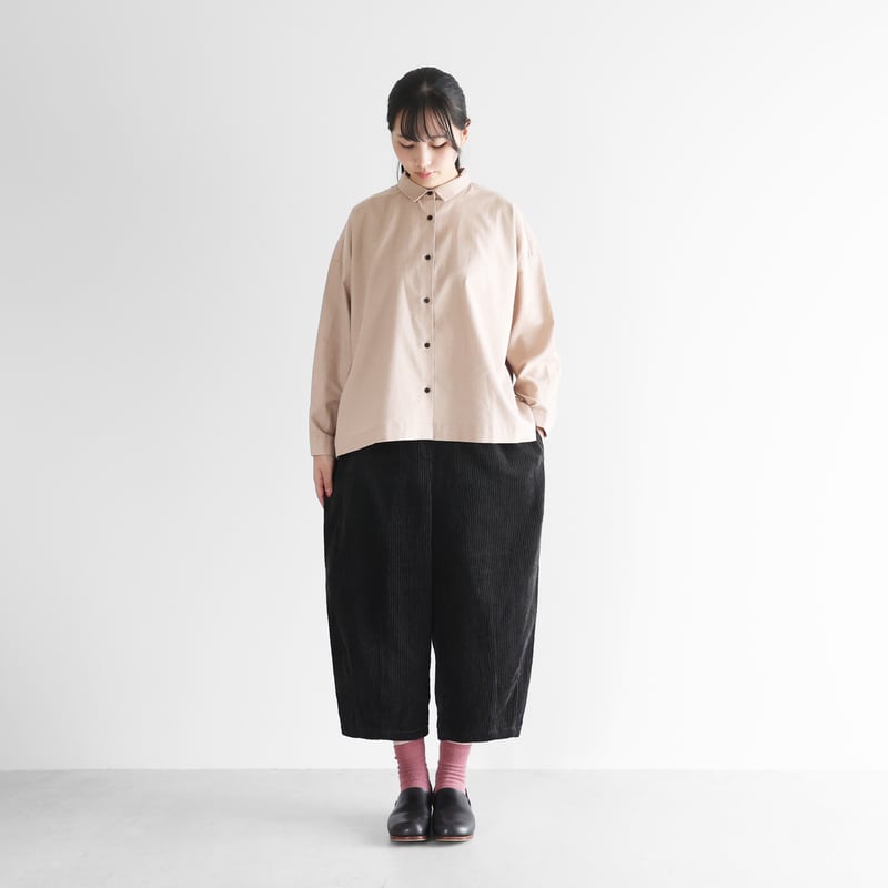 HUIS ハウス　シャトルコーデュロイバルーンパンツ（太畝・カーキグレー）506 HUIS.】506 シャトルコーデュロイバルーンパンツ（太畝・カーキグレー