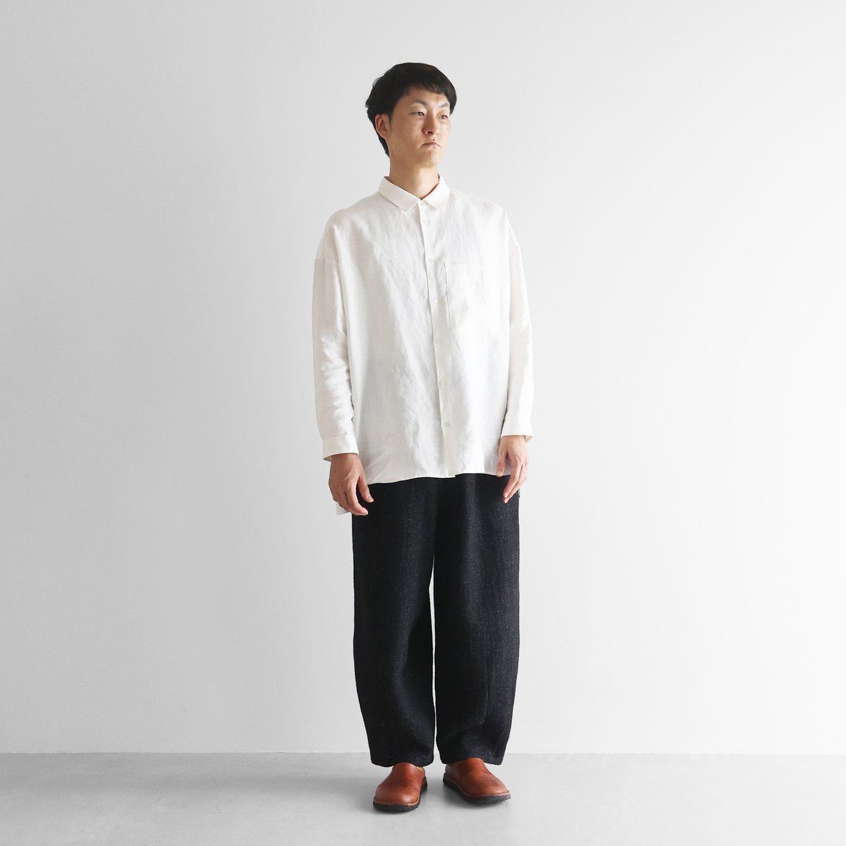 HUIS×尾州”縮絨リネンウールバルーンパンツロング（ブラック）【ユニ