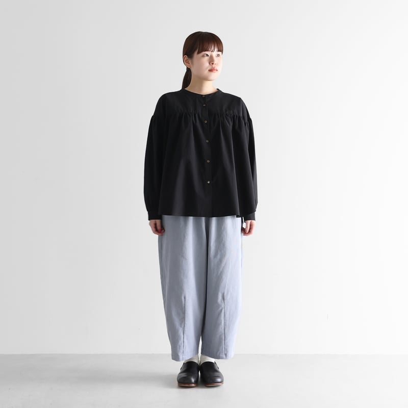 オーガニックコットンギャザーブラウス（ブラック）【レディス】U116