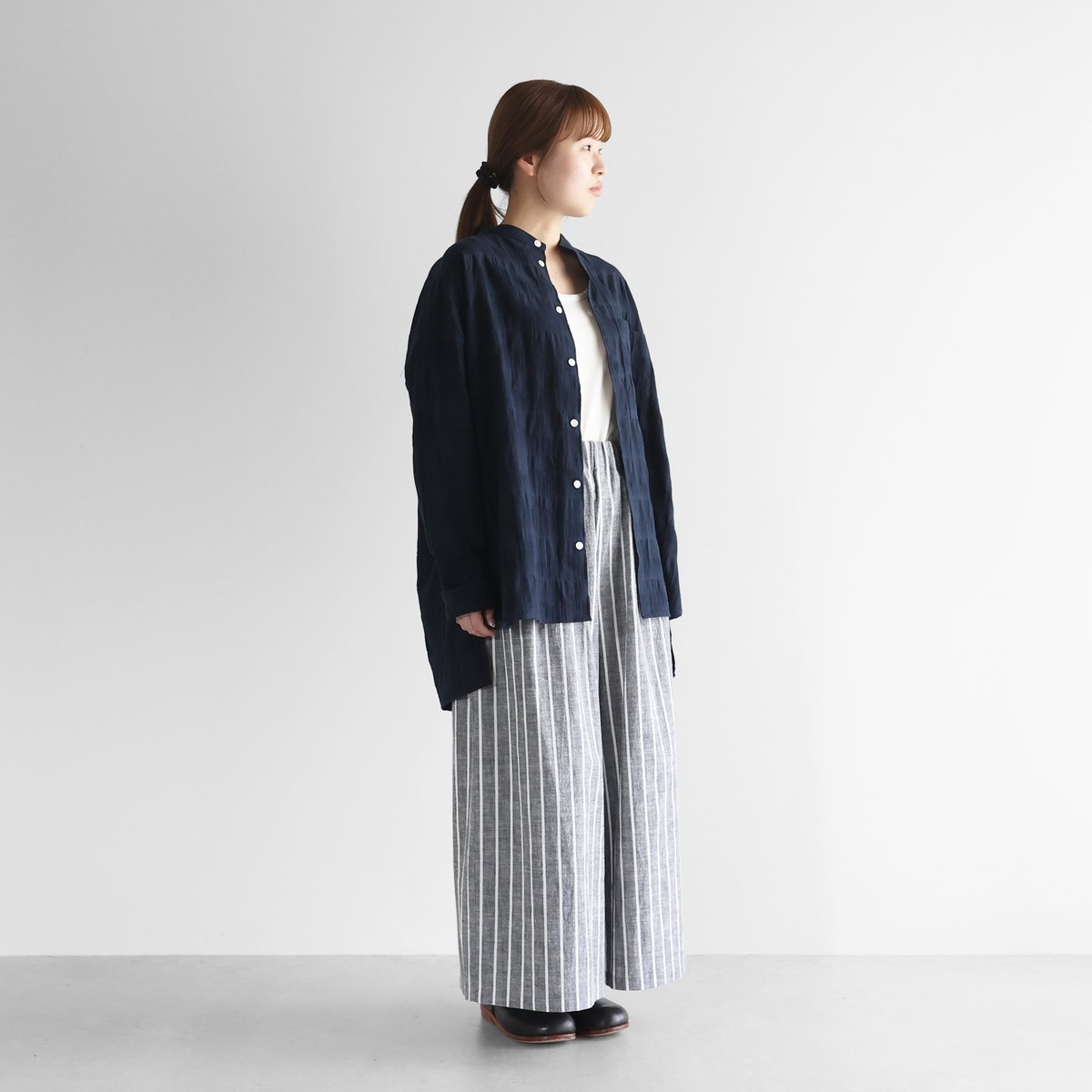 柄二重織シャトルジャガードバンドカラーオーバーシャツ（ダーク