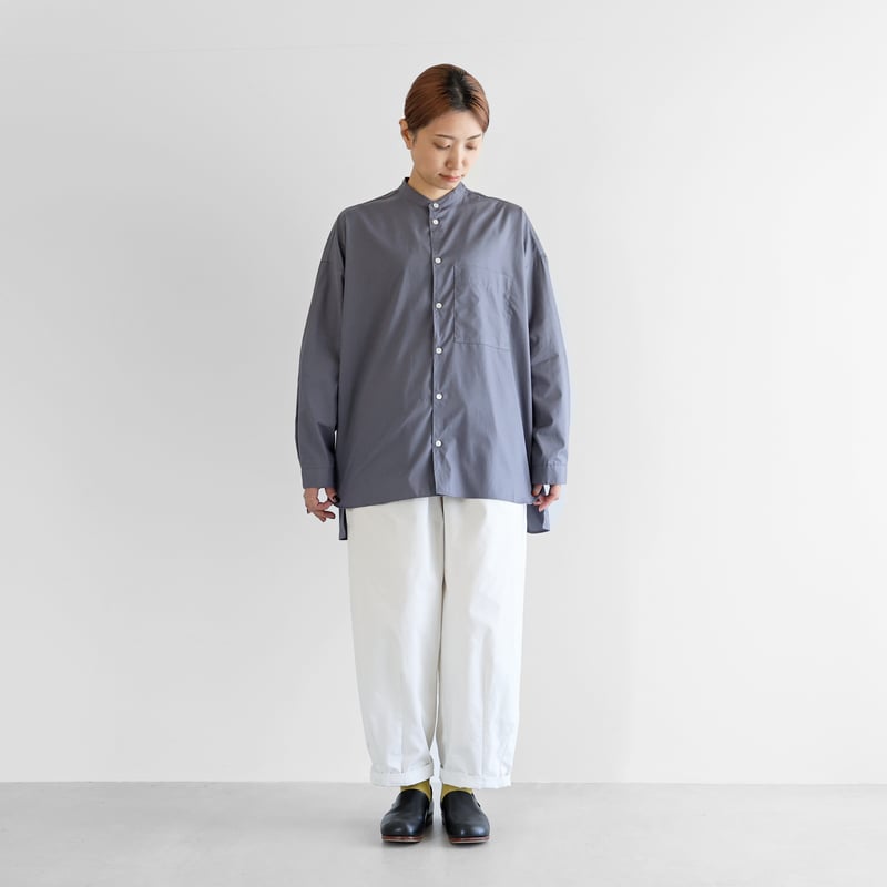 ギザコットンブロードバンドカラーオーバーシャツ（スチールグレー