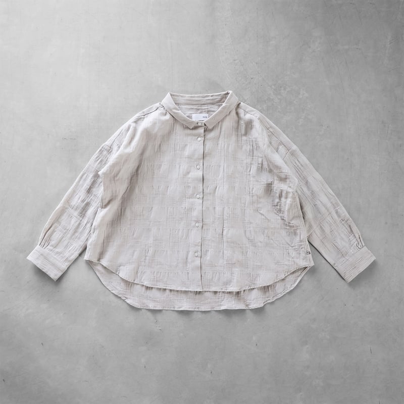 柄二重織シャトルジャガードワイドブラウス（オフグレー）【レディス