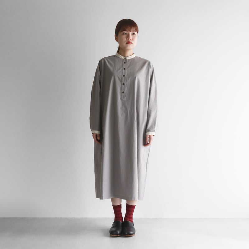 HUIS. ハウス シャトルリネンバンドカラーワンピース U213 HUIS.】U213 シャトルリネンバンドカラーワンピース（きなり