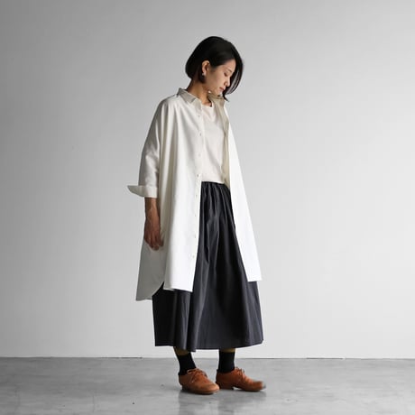 スヴィンオックスフォードロングシャツ（きなり）【ユニセックス】004