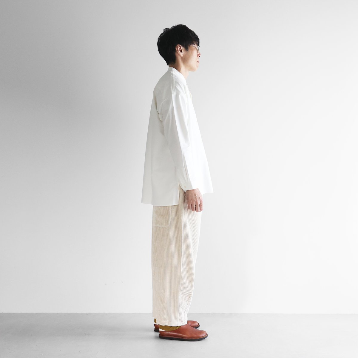 スヴィンオックスフォードバンドカラーオーバーシャツL（きなり