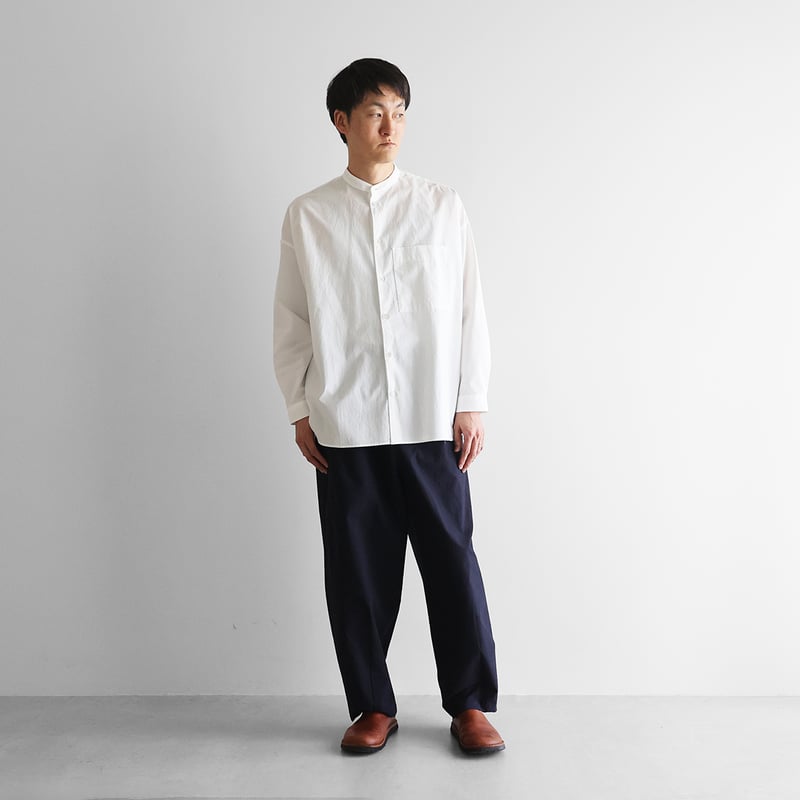 HUIS. 遠州織物オーガニックコットンバンドカラー半袖ブラウス 白U110 U110オーガニックコットンバンドカラー半袖ワイドブラウス – HUIS