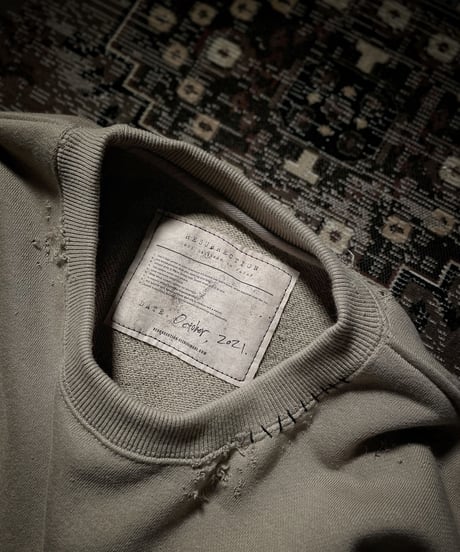I THINK,,, character sweat shirt (SAND BEIGE)