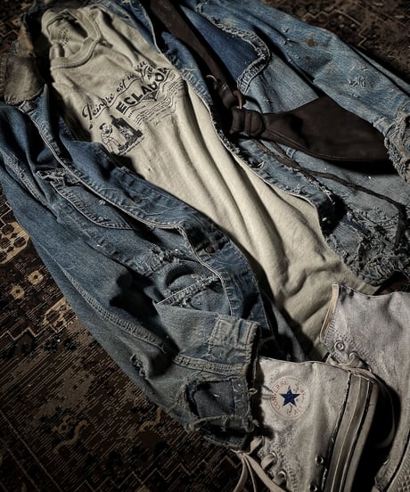 ECLADOR FLAGSHIP SHOP TEE (OLD GRAY)