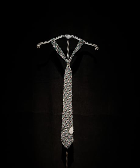 Vintage damage horse pattern tie