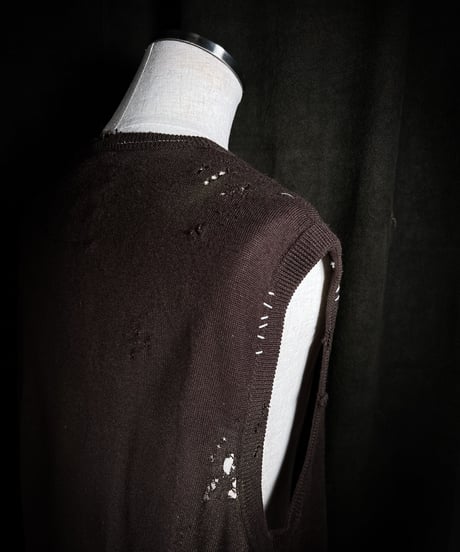 Vintage damage knit vest