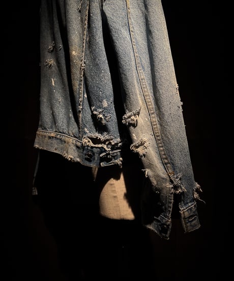 Vintage damage light blue Type III Denim Jacket