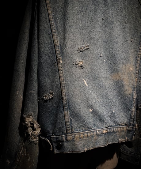 Vintage damage light blue Type III Denim Jacket