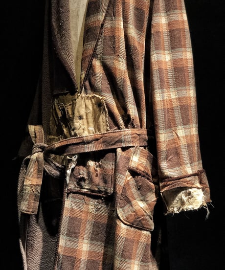 Different fabrics half gown coat