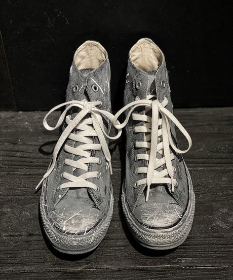 Paint vintage sneaker