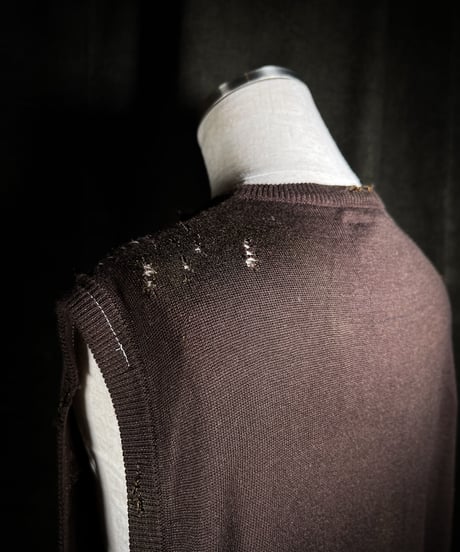 Vintage damage knit vest